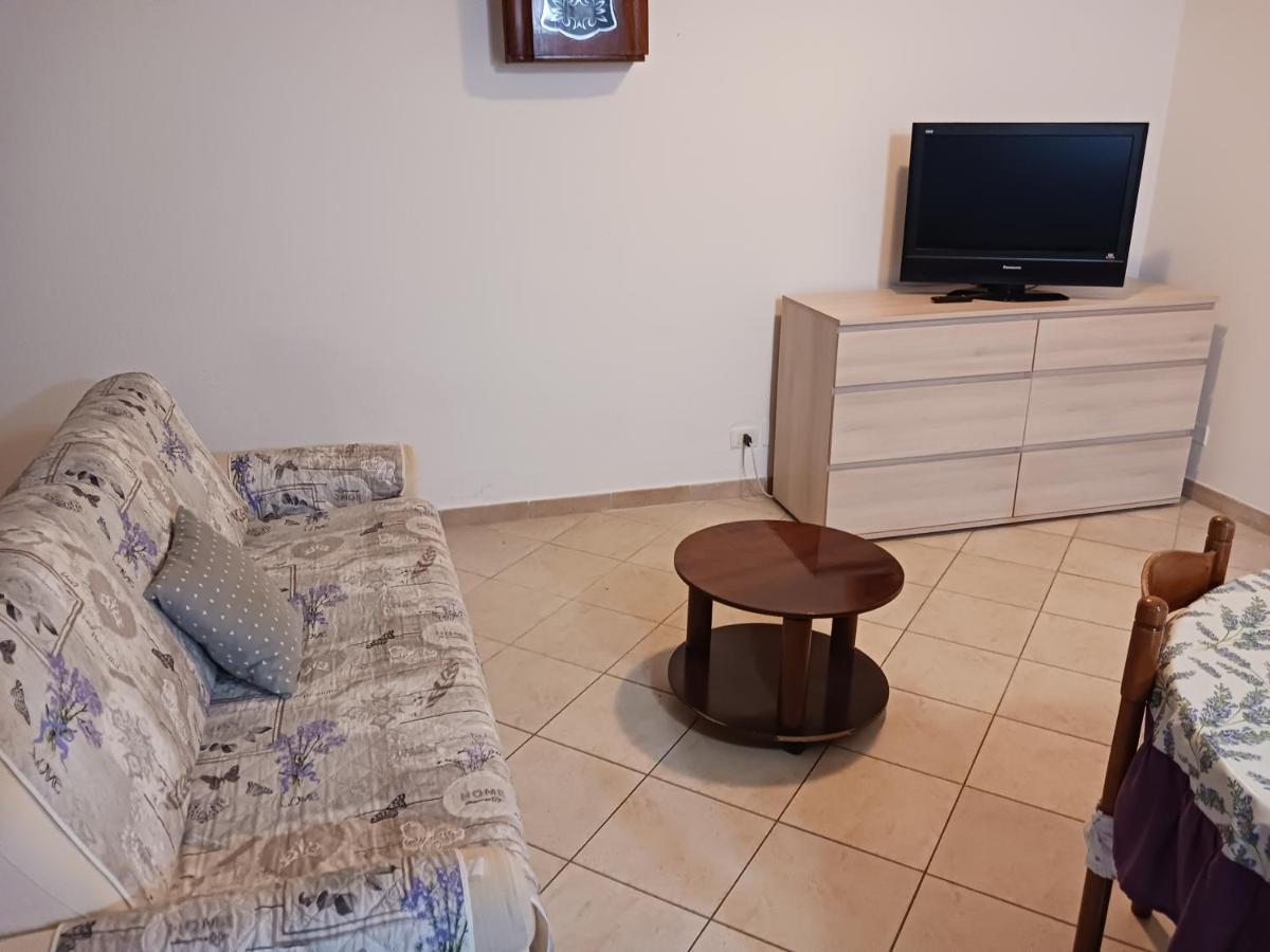 Nora Casa Vacanze/Bed And Breakfast พูลา ภายนอก รูปภาพ