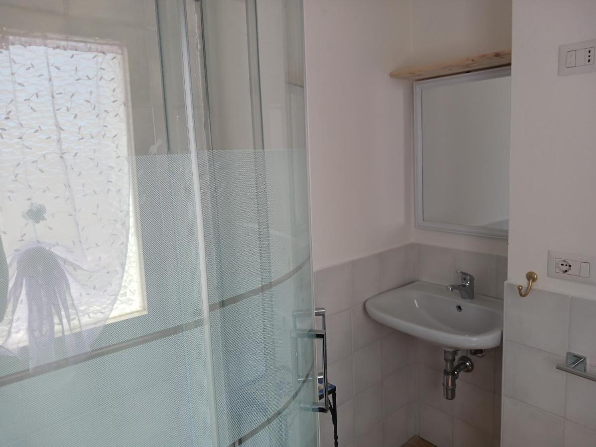 Nora Casa Vacanze/Bed And Breakfast พูลา ภายนอก รูปภาพ